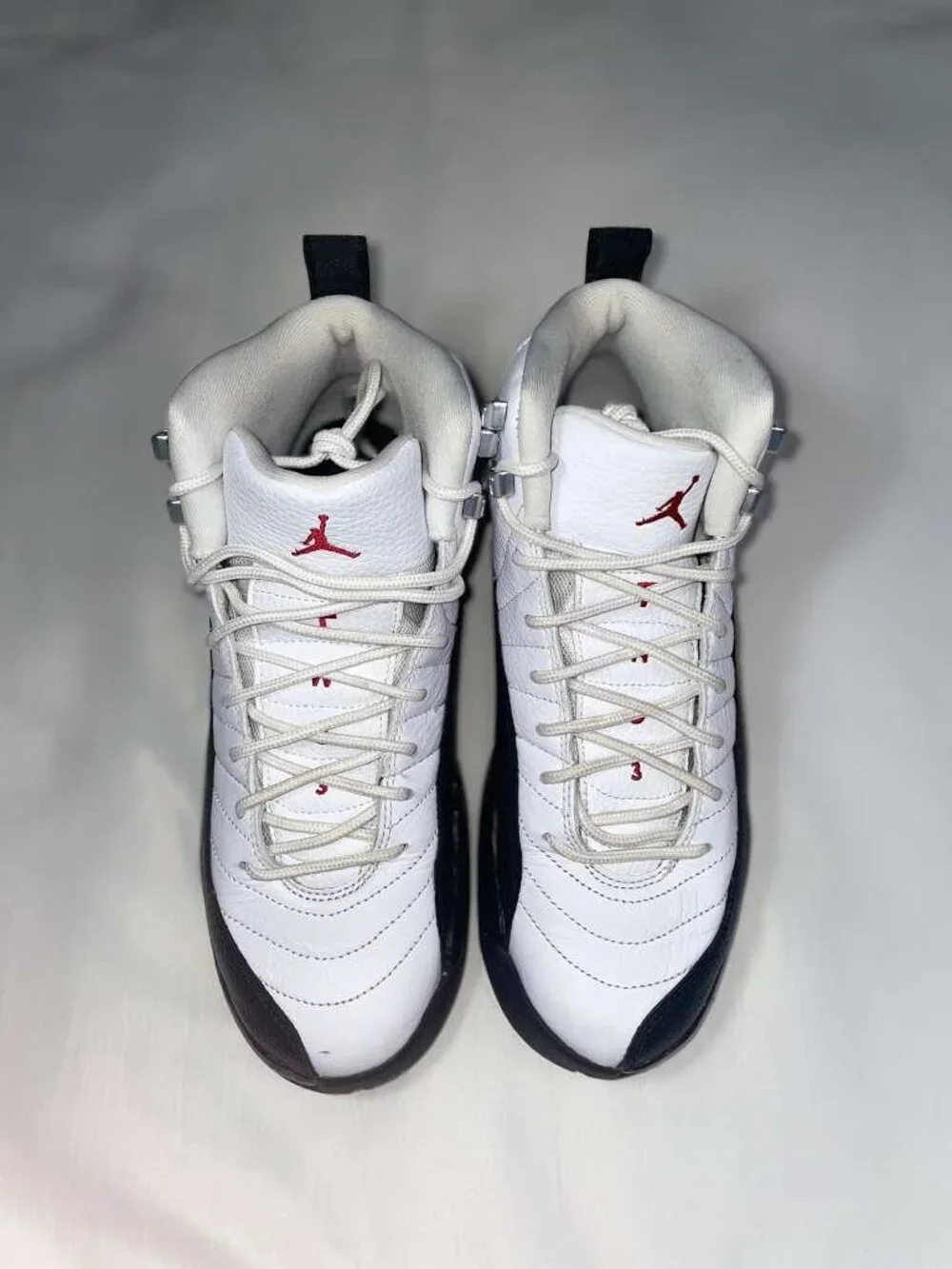 Air Jordan 12 Retro GS White Gym Red Black Size 6.5Y Youth